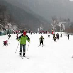 叶赫皇家山滑雪滑草场