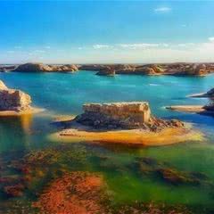 乌素特水上雅丹地质公园