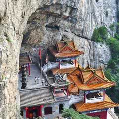 石膏山