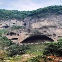 大别山石窟风景区