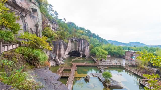 蛇蟠岛