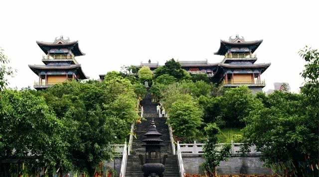文笔峰盘古文化旅游区