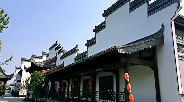鸠兹古镇